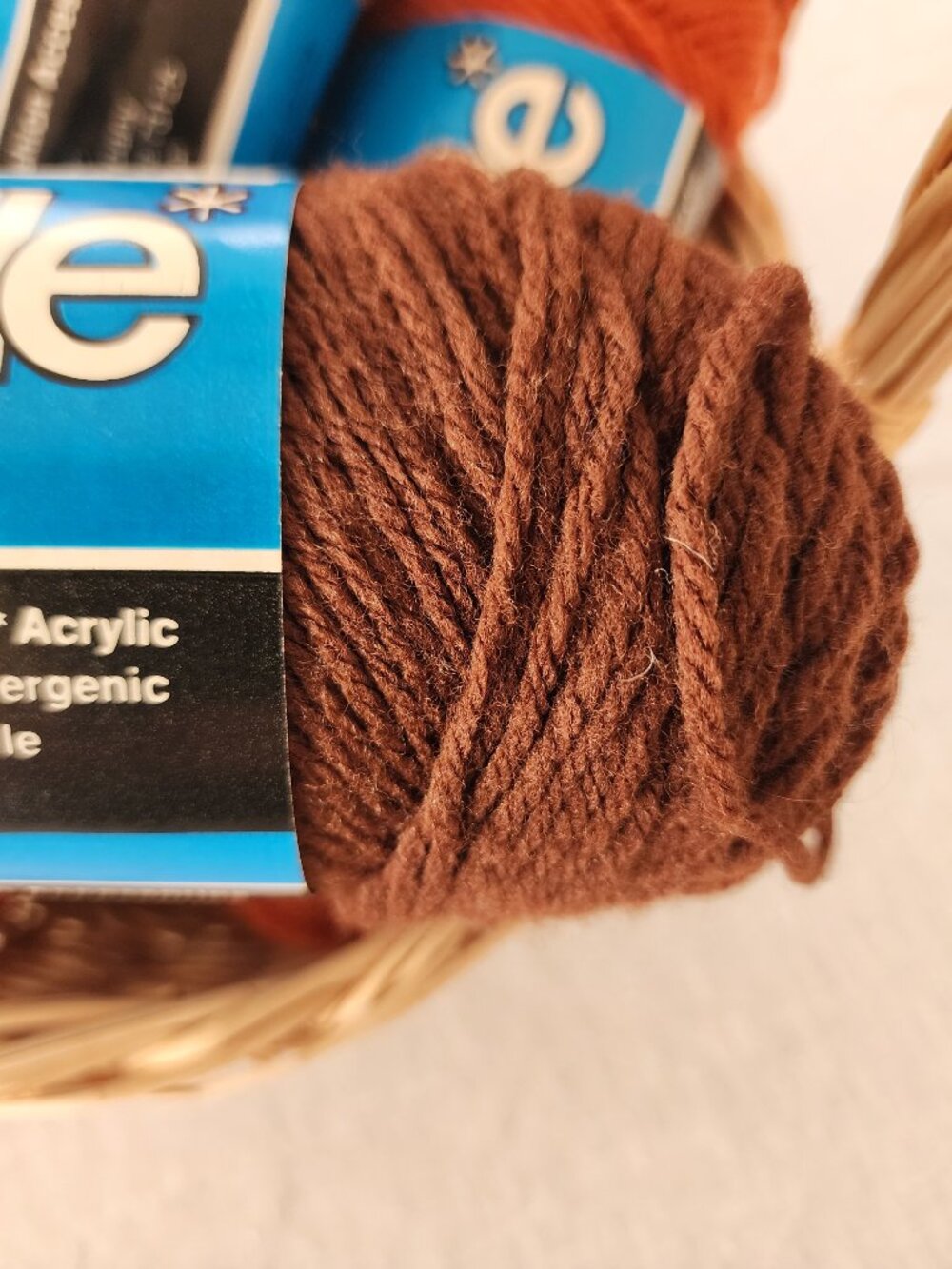 Vintage TG&Y Sayelle Yarn Lot (4) 70s Retro Rust & Dark Brown Orlon Acrylic - Picture 8 of 12